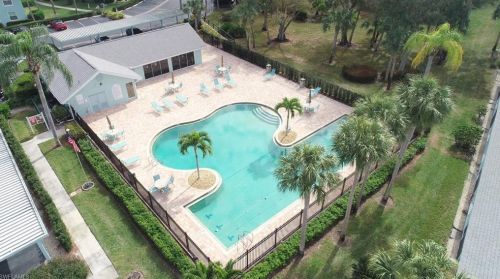 101 Wading Bird Cir, Naples, FL 34110-9200