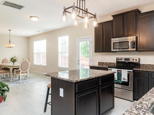 107 Vw Dr, Burlington NC  27215-4694 exterior