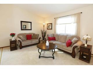 15539 Cornell Trl, Lakeville, MN 55068-4675