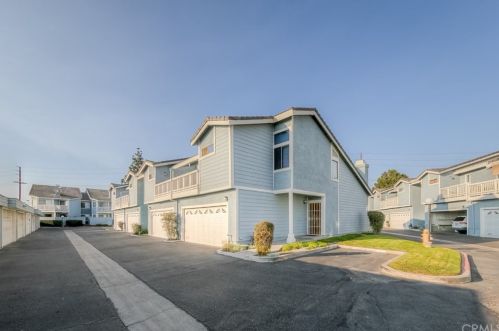 7658 Cerritos Ave, Stanton, CA 90680-2369