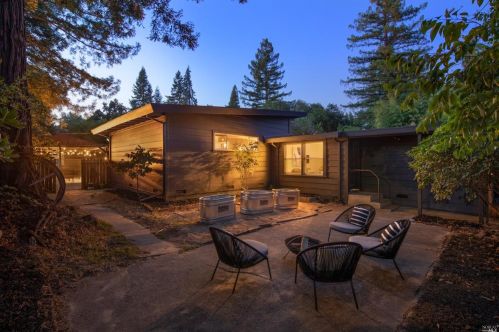 1120 Hexem Ave, Santa Rosa, CA 95404-2517