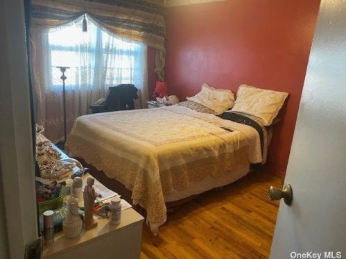 20- Plainview Ave, Far Rockaway NY  11691-0055 exterior