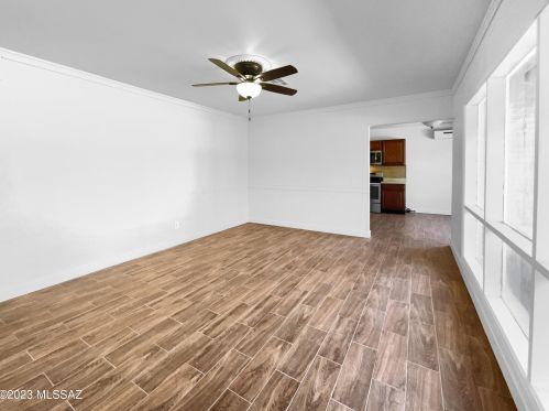 402 Kenyon Dr, Tucson, AZ 85710-1044
