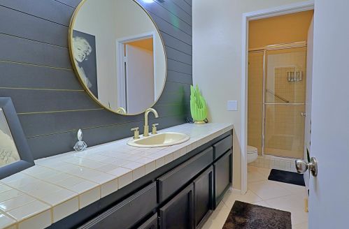 84 Lake Shore Dr, Rancho Mirage CA  92270-4054 exterior