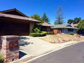 1934 Jameson Ct, Concord, CA 94521-1611