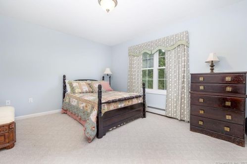 93 Deer Run Dr, Colchester CT  06415-1806 exterior