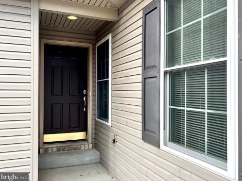 71 Keswick Dr, Navy Sup Dpt PA 17050-7917 exterior