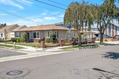 2103 256th St, Lomita, CA 90717-2617