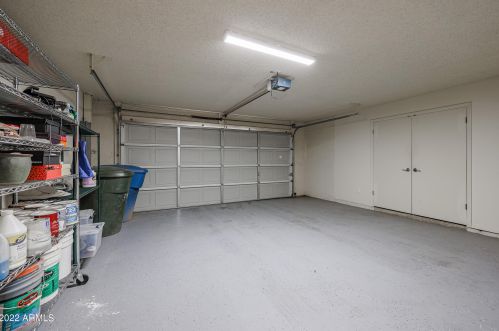 1029 Cactus Wren Dr, Phoenix AZ 85051-8187 exterior