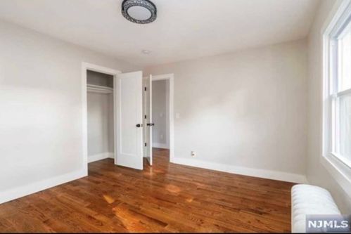 450 Lawton Ave, Cliffside Park NJ  07010-1911 exterior