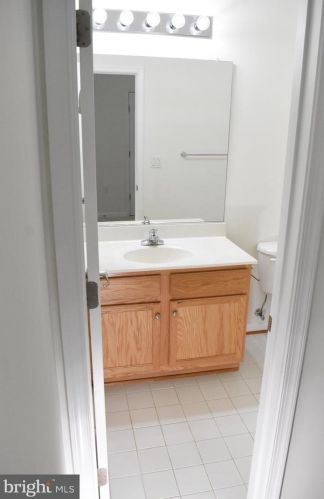 6807 Sabbarton Pl, Gainesville VA  20155-6226 exterior