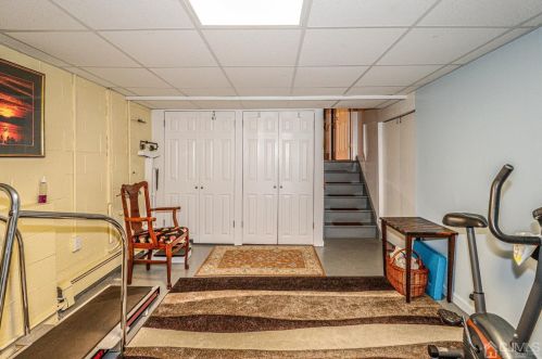 19 Herold Pl, Metuchen NJ  08840-2603 exterior