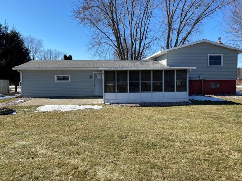 643 Campfire Dr, West Salem, WI 54669-1040