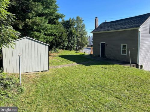 303 Port Clinton Ave, Moselem PA  19526-1712 exterior