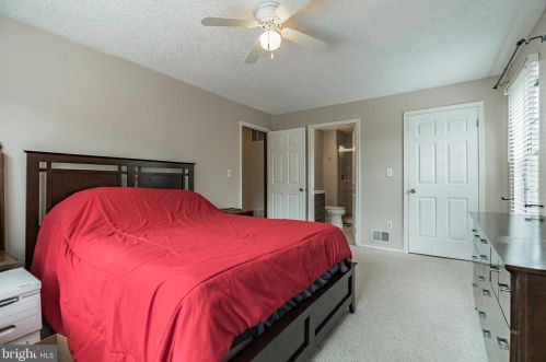 33 Scherer Ct, Trenton NJ  08648-2649 exterior