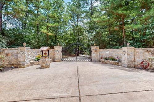 21919 Michael Dr, Magnolia, TX 77355-2402