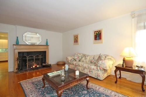 66 Walworth Ave, Scarsdale NY  10583-1423 exterior