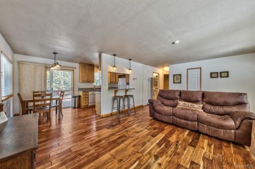 1045 Mohawk St, South Lake Tahoe CA  96150-5232 exterior