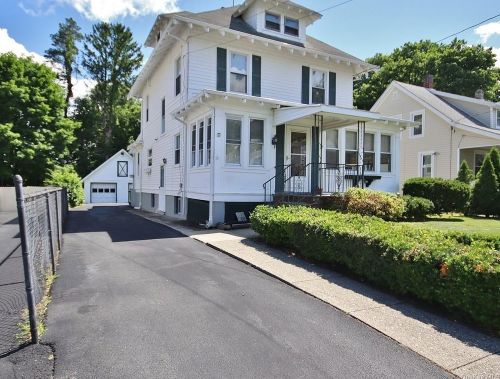 13 Fairlawn Ave, Middletown, NY 10940-3102
