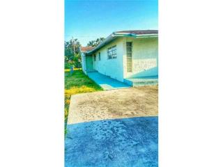 5918 Arthur St, Hollywood FL  33021-5139 exterior
