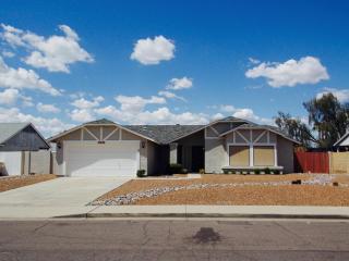 6326 Port Au Prince Ln, Glendale, AZ 85306-3218