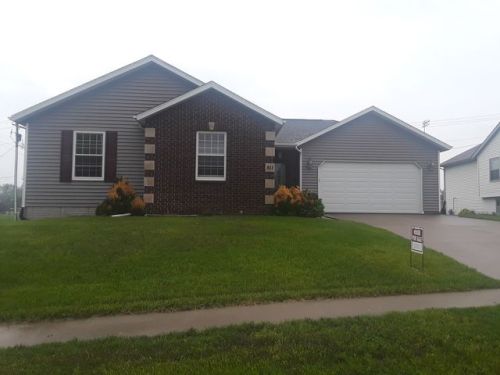 811 Windus Ave, West Liberty, IA 52776-1123