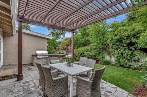 2450 Raleigh Dr, San Jose CA 95124-1759 exterior