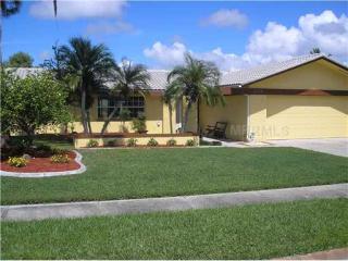 2933 Captiva Dr, Sarasota, FL 34231-6917