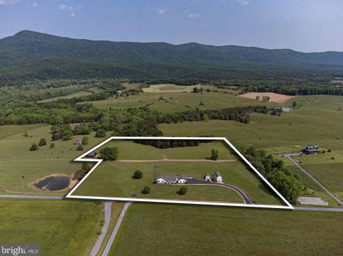 803 Hook Hill Rd, Richmond National Battlefiel VA  22835-3505 exterior