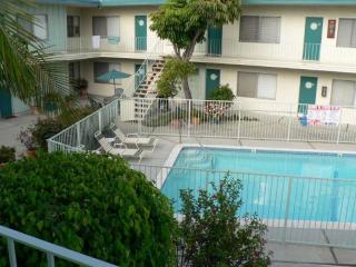 3556 Garnet St, Torrance CA  90503-3652 exterior