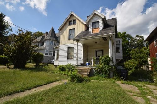 3565 Harvey Ave, Cincinnati, OH 45229-2511