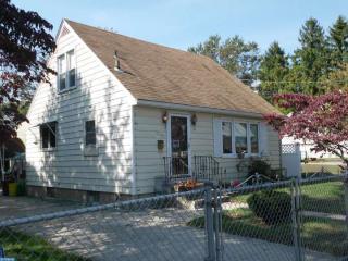 2433 45th St, Camden, NJ 08110-2054