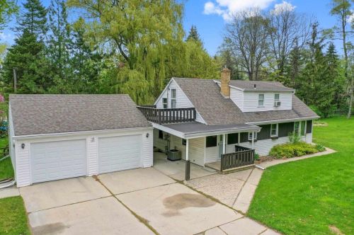 120 Cliffview Dr, Green Bay, WI 54302-4914