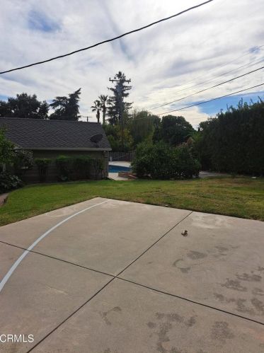 1115 Uintah St, La Canada CA  91011-2355 exterior
