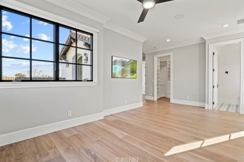 25682 Oak Meadow Dr, Santa Clarita CA  91381-0762 exterior