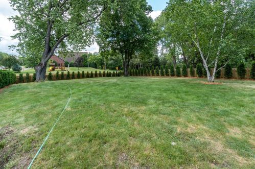 1883 Dodd Rd, Saint Paul, MN 55118-4303