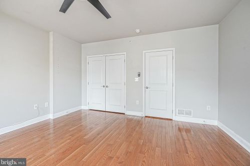 1717 Manton St, Philadelphia PA  19146-3017 exterior