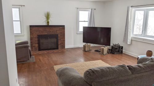4215 London Rd, Duluth, MN 55804-2248