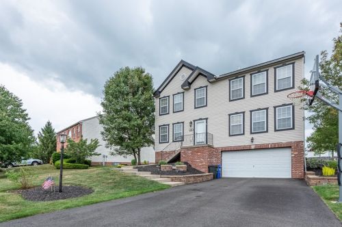 409 Commodore Dr, Mc Donald, PA 15057-2184
