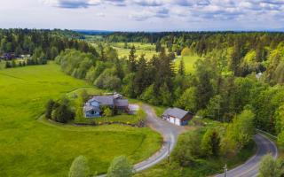 5627 Noon Rd, Bellingham, WA 98226-9594