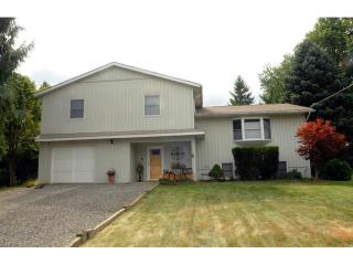 212 Greenbrier Dr, Byesville, OH 43723-9513
