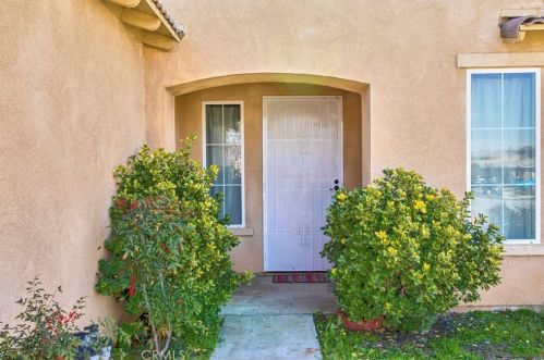 2718 Norberry St, Lancaster CA  93536-1418 exterior