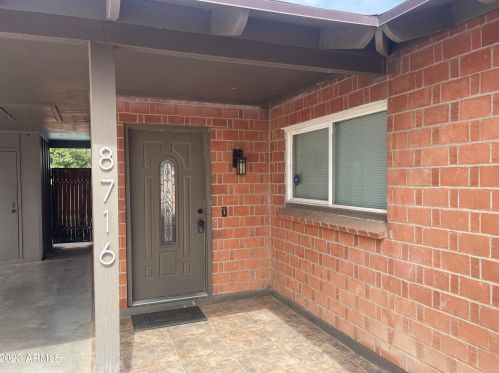 8716 Oak St, Scottsdale AZ  85257-2969 exterior