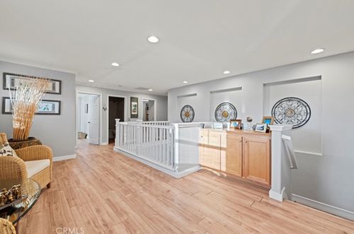 27122 Brown Oaks Way, Santa Clarita CA  91387-3894 exterior