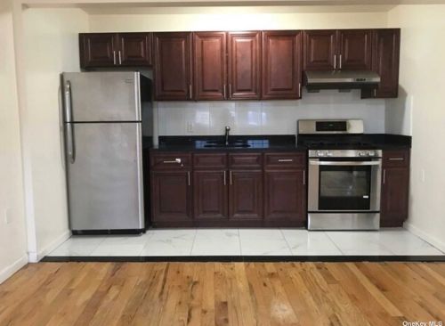 186-13 Jamaica Ave, Jamaica, NY 11423-1846