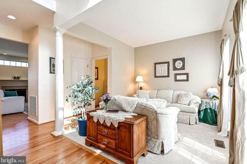 34 Stocks St, Lovettsville VA  20180-8640 exterior