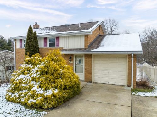 2337 Lambeth Dr, Pittsburgh, PA 15241-2449