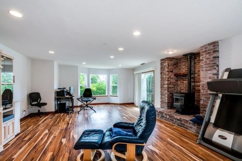 1325 Desmond Ln, Newcastle CA  95658-9683 exterior