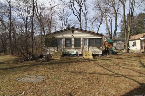 3171 Lexington Ave, Mohegan Lake, NY 10547-1663