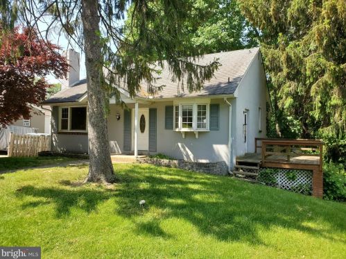 437 Eastburn Rd, Norristown PA  19406-2044 exterior